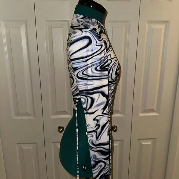 Mock Neck Long Sleeve Crop Top - Picture 4 of 6